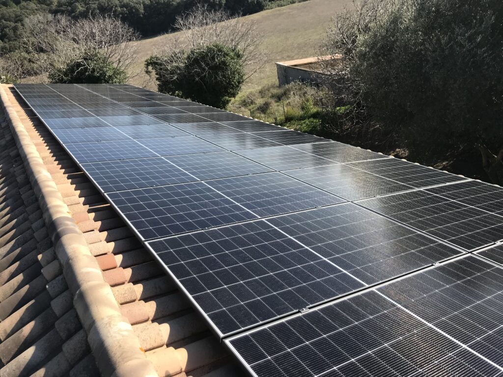 pose-de-panneaux-solaires-photovoltaiques-a-cabrieres-maison-individuelle